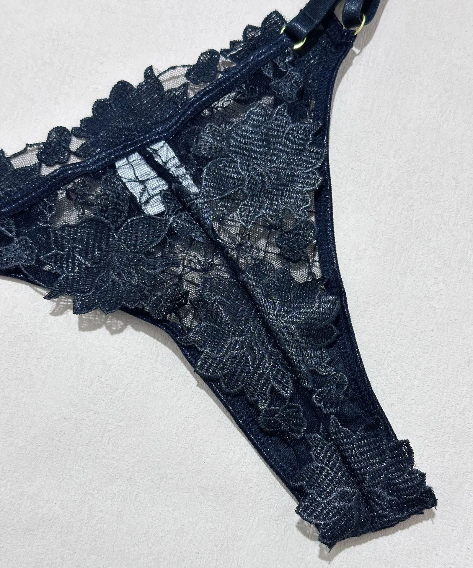Sexy Luxury High Quality Transparent Bra Set Hot Embroidered Flower Women Lingerie