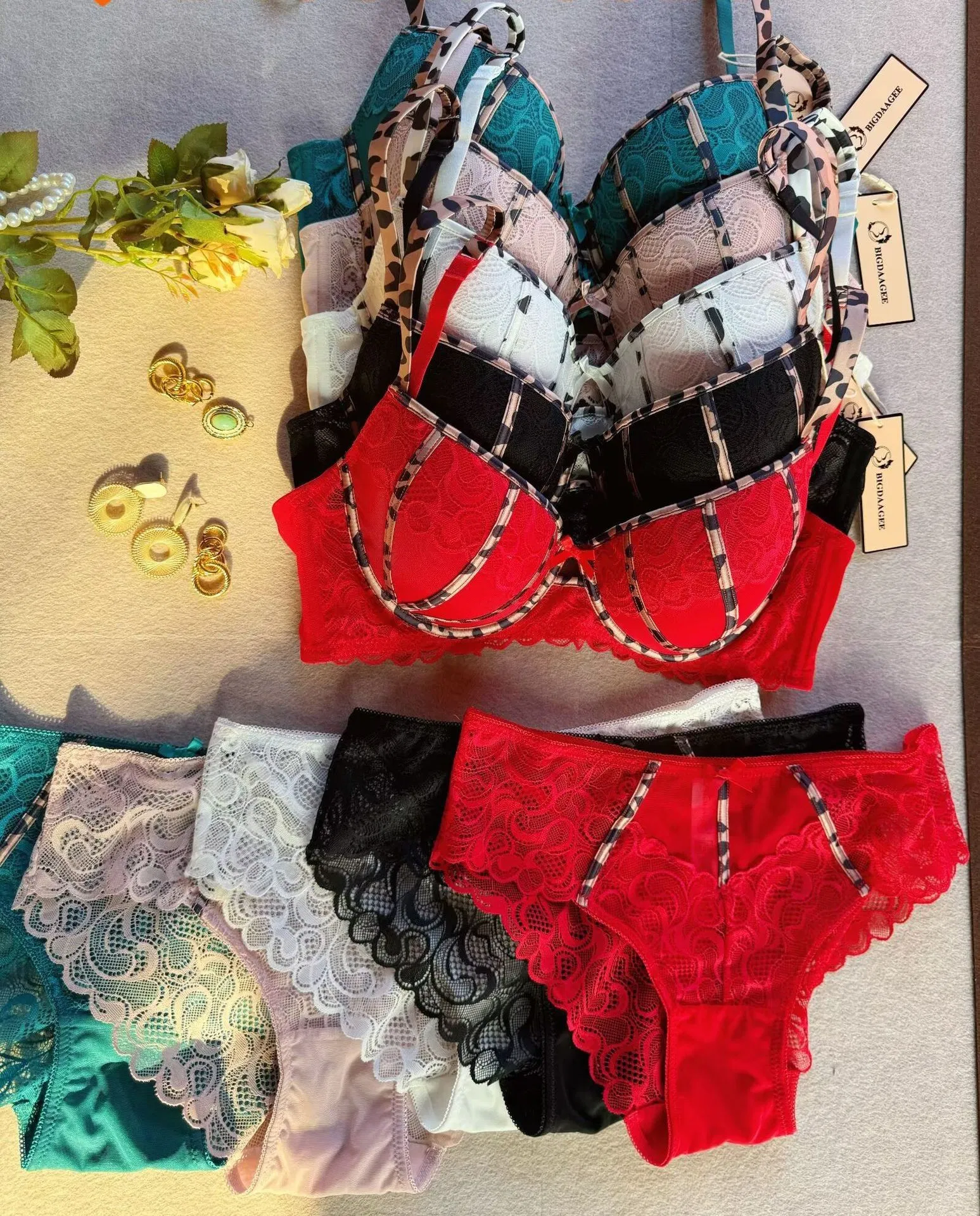 2025 New Breathable Thin Leopard Print Contrasting Color Lace Trim Gathering for Women Soft Bra Set Sexy Underwear Lingerie