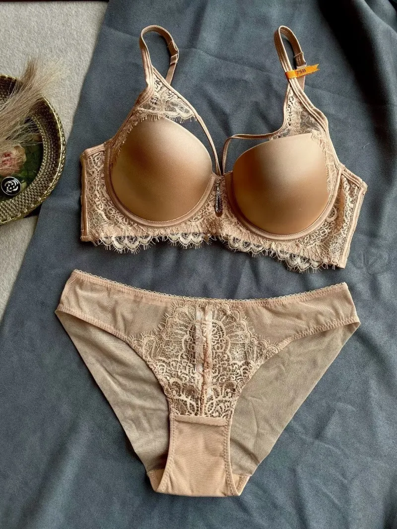 Fashion Sexy Hollow out Seamless Lingerie Push up Underwear Bra Set for Women