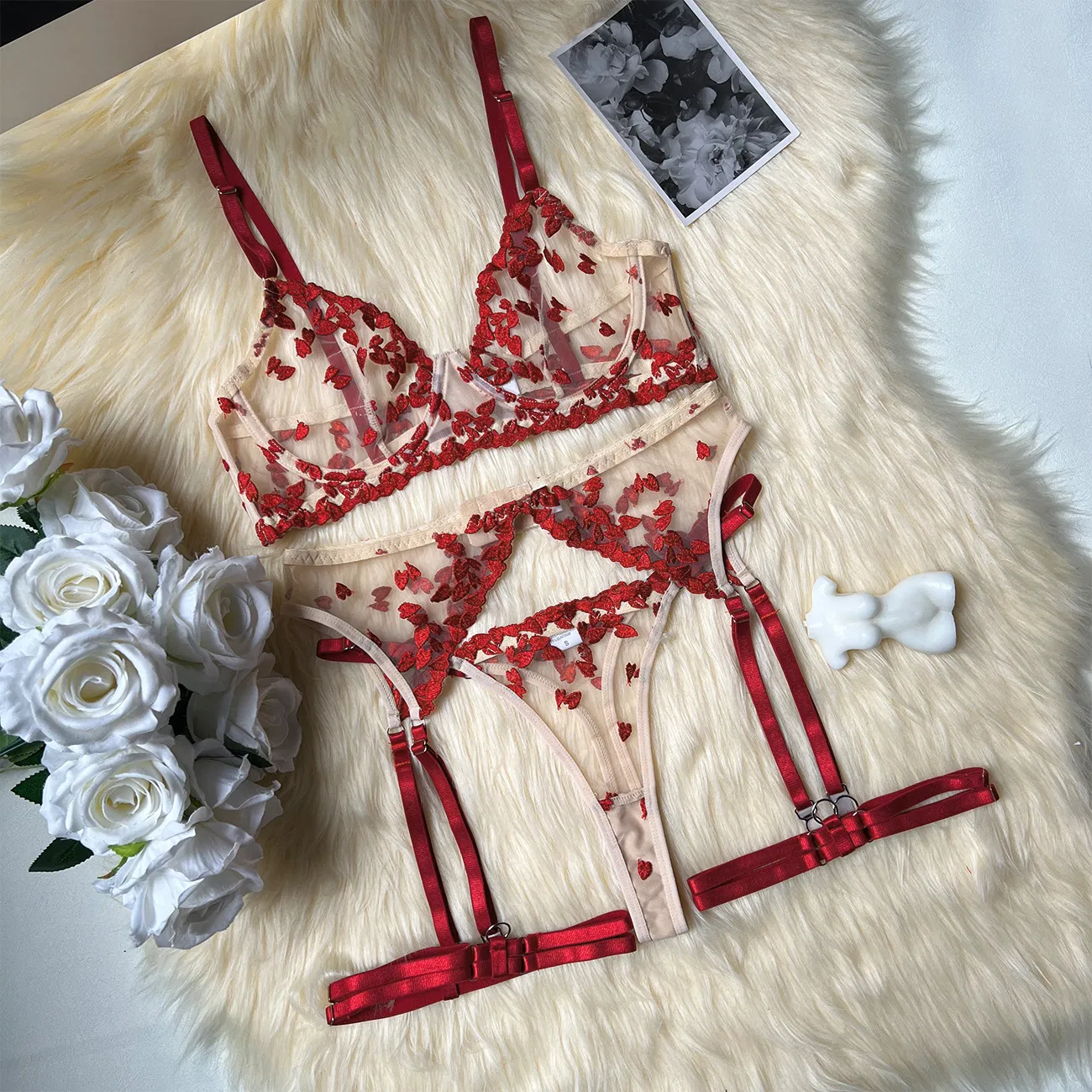 Wholesale Heart-Shaped Embroidery Woman Underwear Set New Erotic Transparent Lingerie