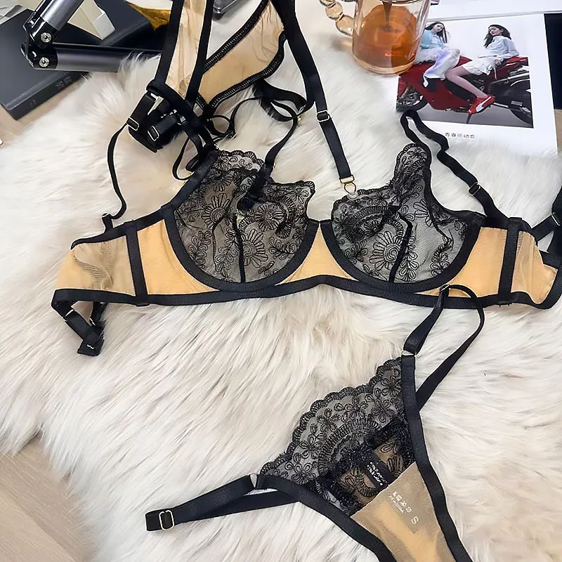 Black Luxury Sexy Erotic Suspender Underwear Three-Piece Set Ladies' Romantic Embroidered Lace Lingerie