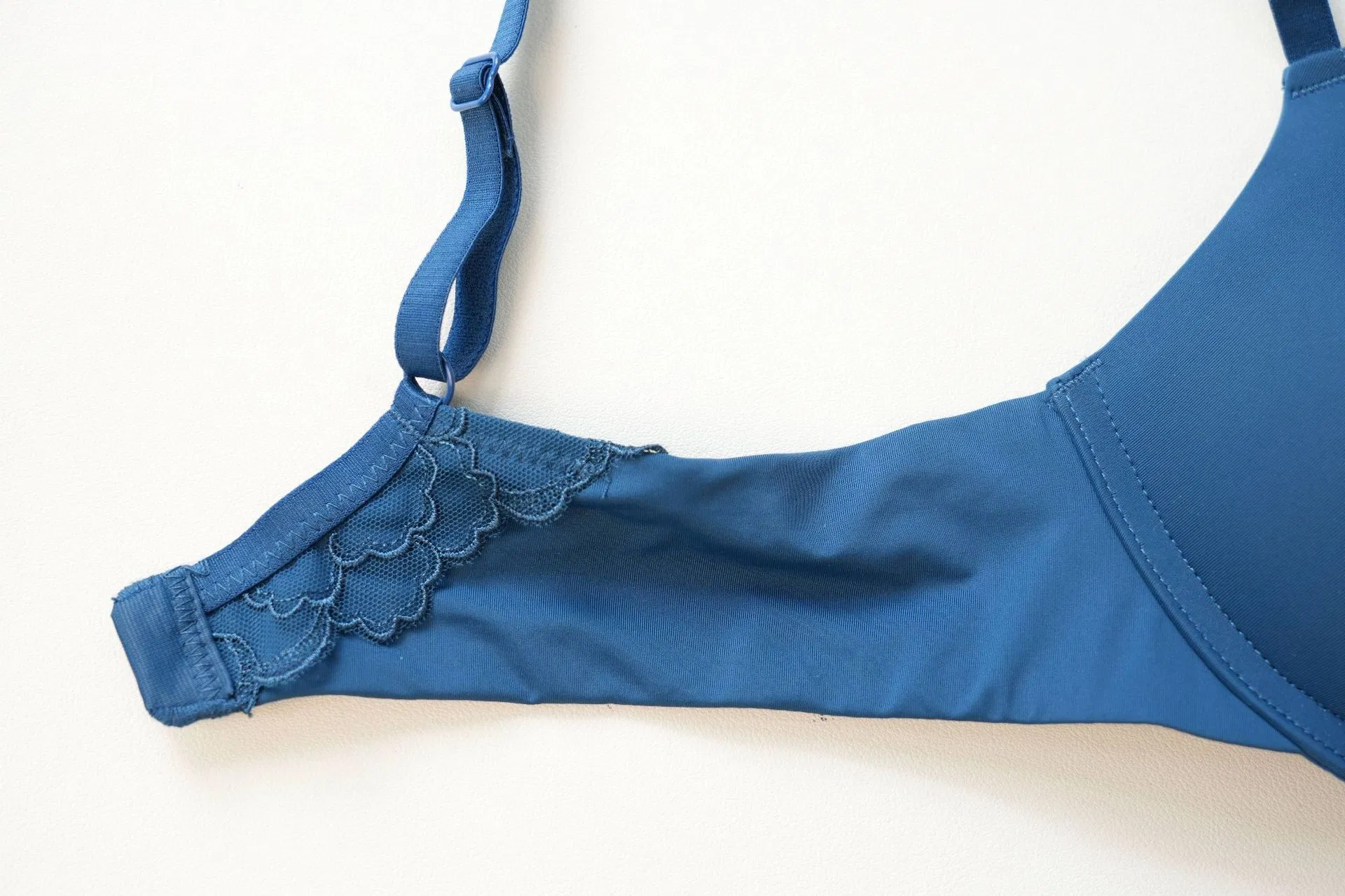 Wholesale Romantic for Women Soft Solid Color French Embroidery Lace Trim Sexy Breathable Ultra-Thin Bra Set Underwear Lingerie