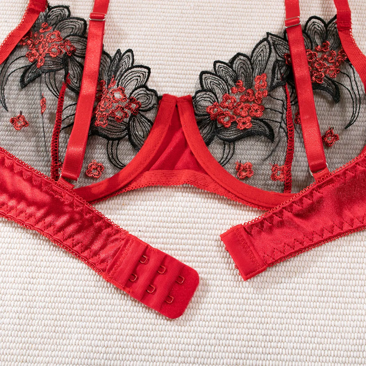 Sexy Embroidery Floral Ultra-Thin Underwear Set New Fashion Contrast Color Transparent Lingerie