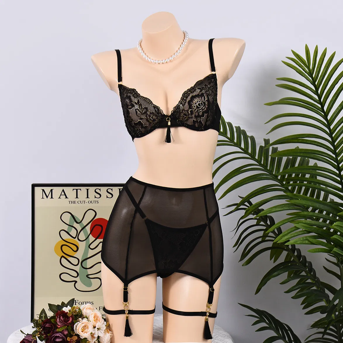 Wholesale Transparent Embroidery Underwear Set for Woman Sexy Gold Thread Black Lace Lingerie