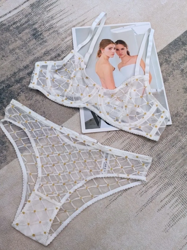 Wholesale Underwear French Lace Ultra-Thin Transparent Romantic for Women Soft Sexy Bra Set Lingerie