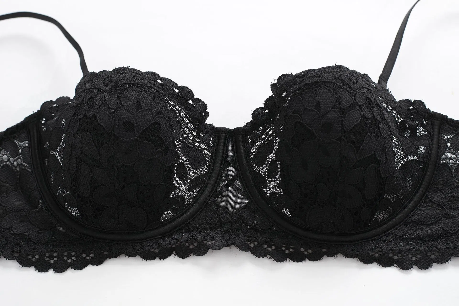 Hot Sell Sexy Embroidered Ultra-Thin Set for Women French Lace Soft Bra Underwear Lingerie