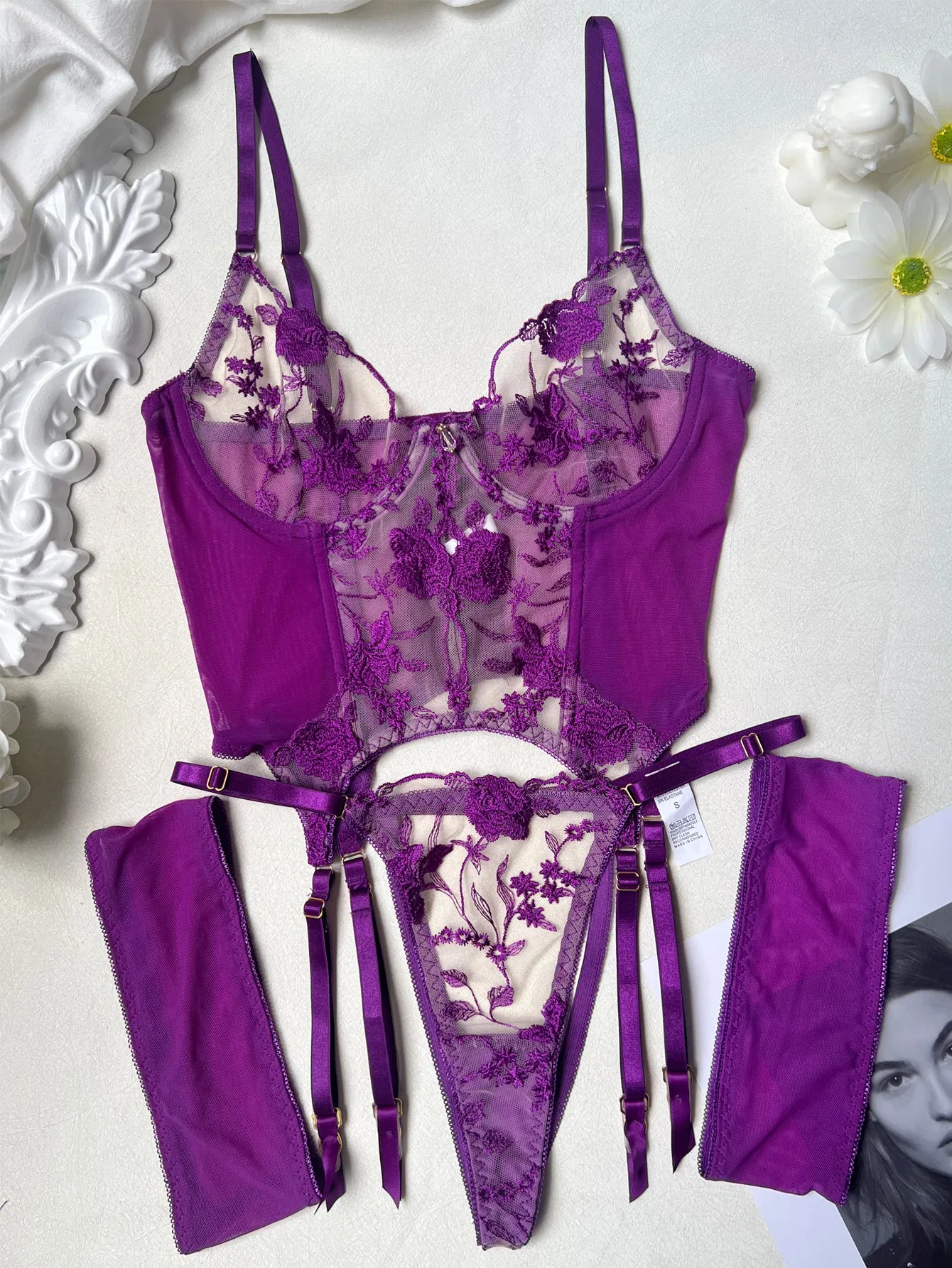 Hot Sale Flower Embroidery Fishbone Woman Bra Set Sexy See-Through Mesh Lingerie