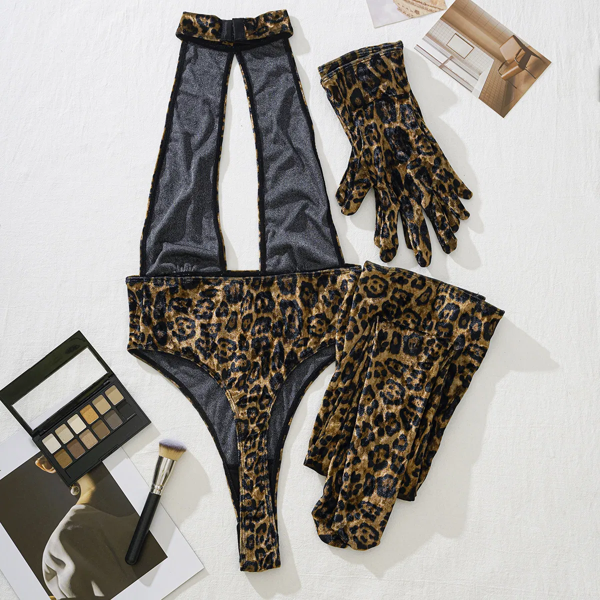 Wholesale Halter Deep-V Backless Underwear Set with Gloves Sexy Leopard Print Lingerie