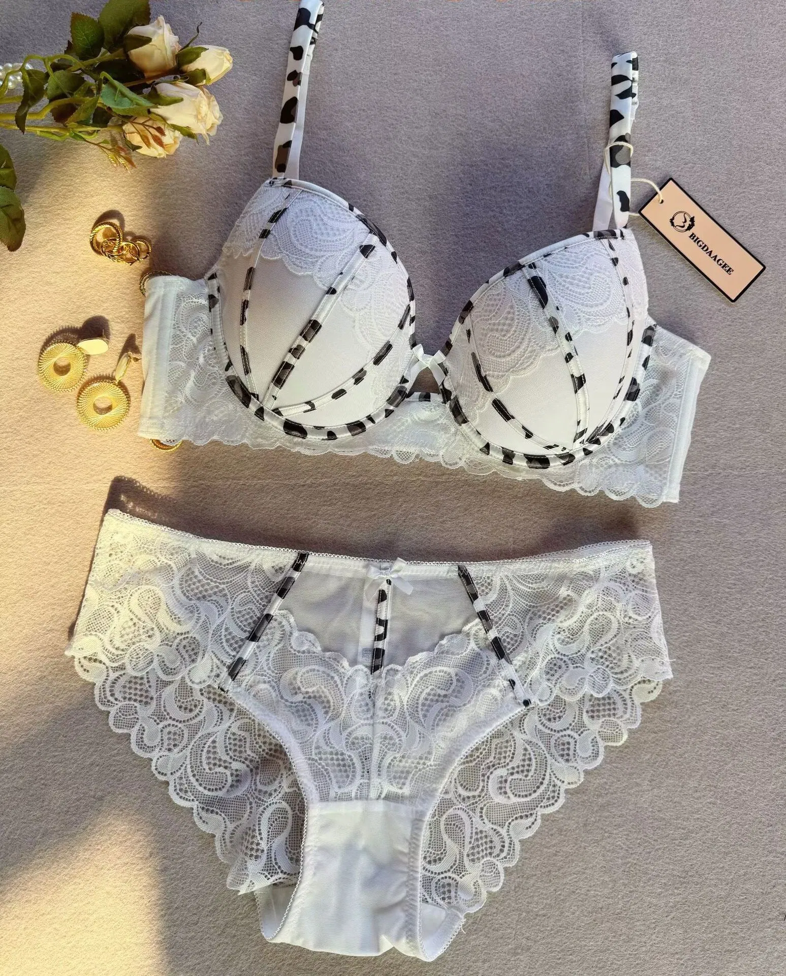2025 New Breathable Thin Leopard Print Contrasting Color Lace Trim Gathering for Women Soft Bra Set Sexy Underwear Lingerie